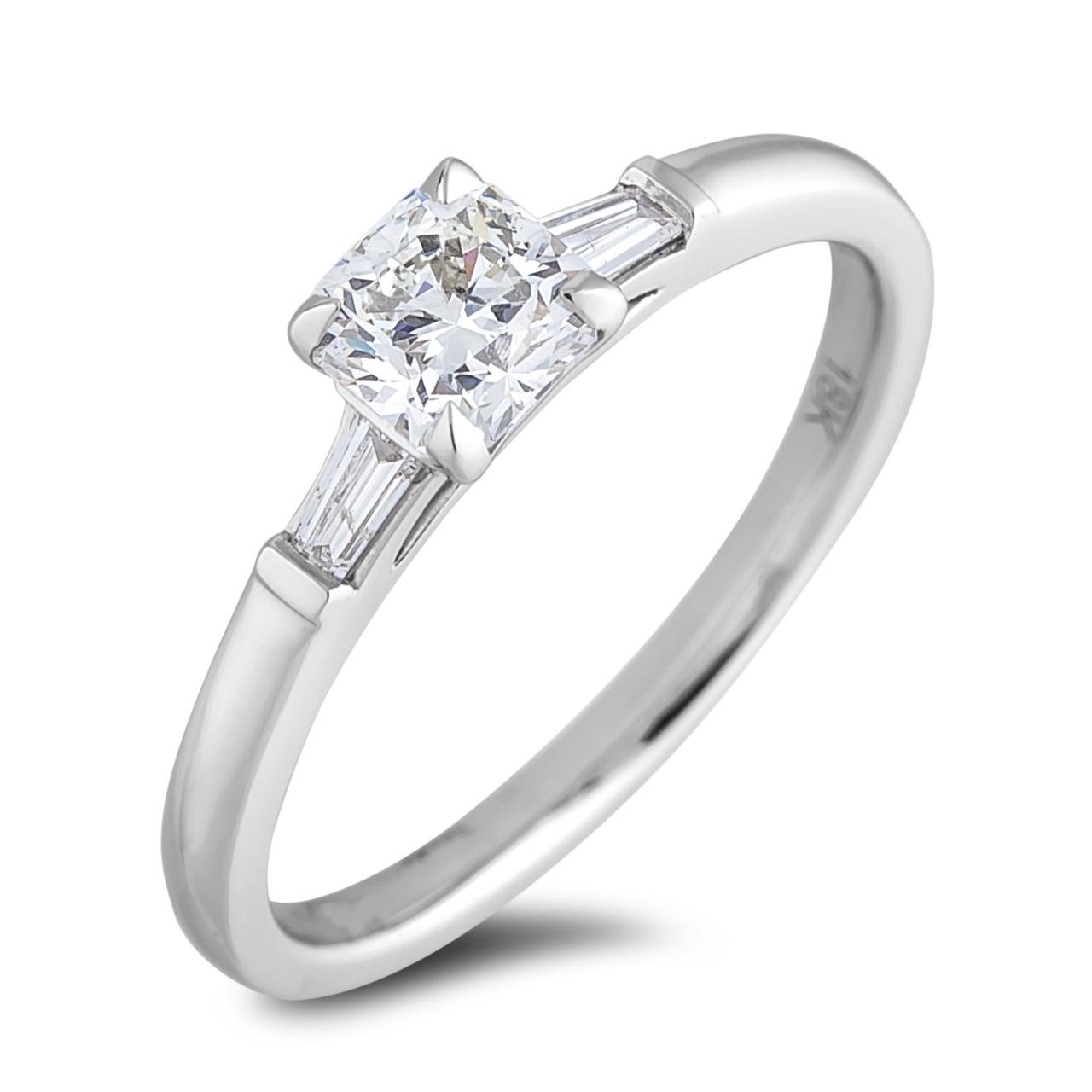 A Comprehensive Guide to Purchasing Diamond Engagement Rings Online ...