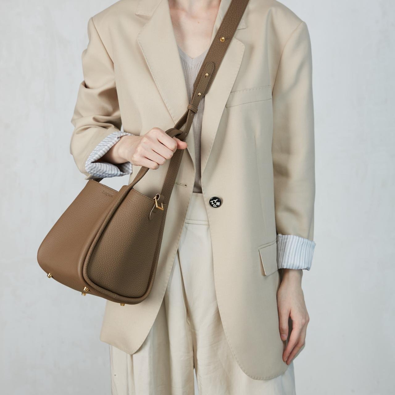 Songmont Medium Song Bag - Songmont Shop Songmont Medium Song Bag - Songmont Shop