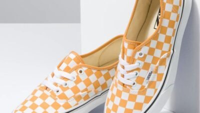 VANS SNEAKERS, Women's Fashion, Footwear, Sneakers on Carousell