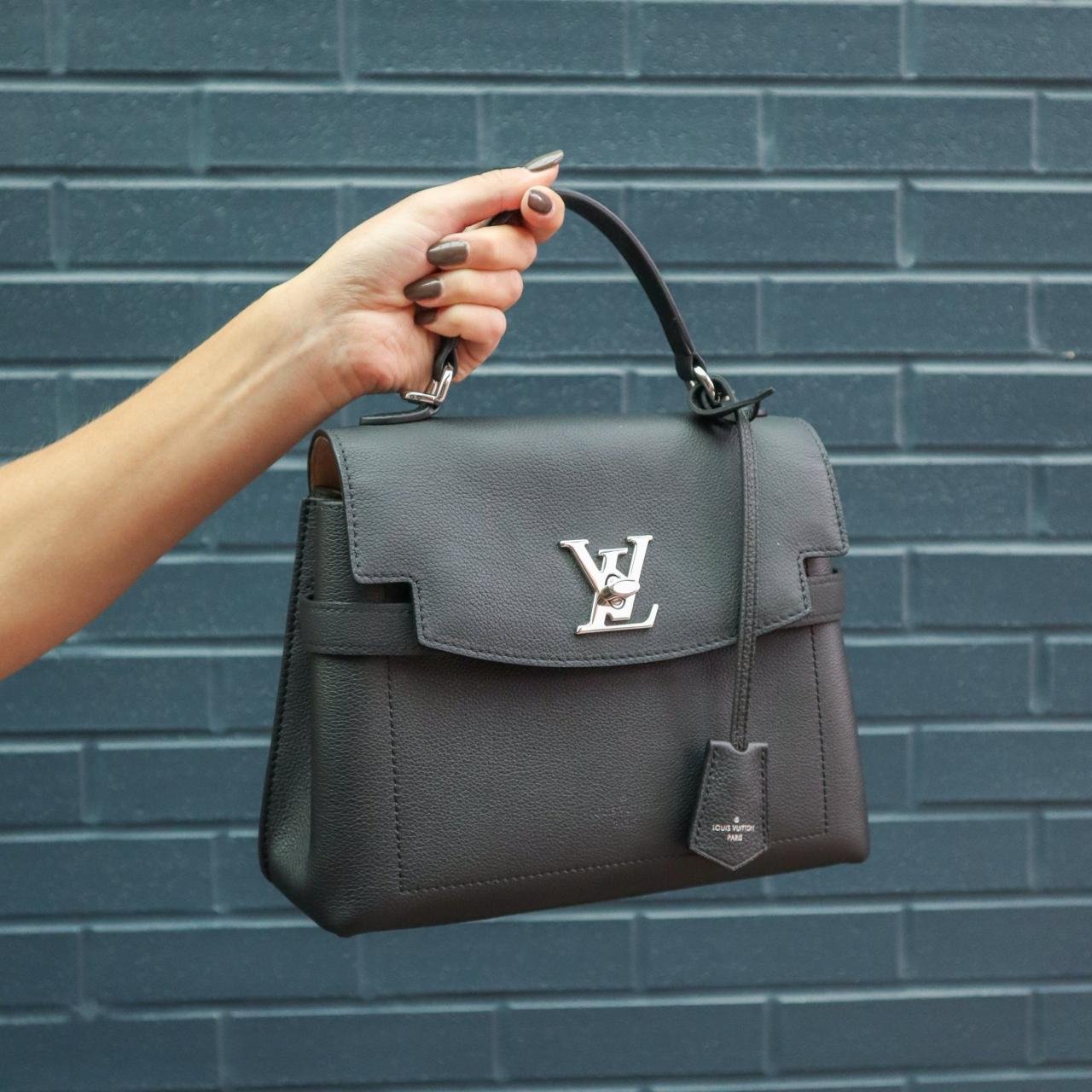 FASHION AVENUE FASHION AVENUE