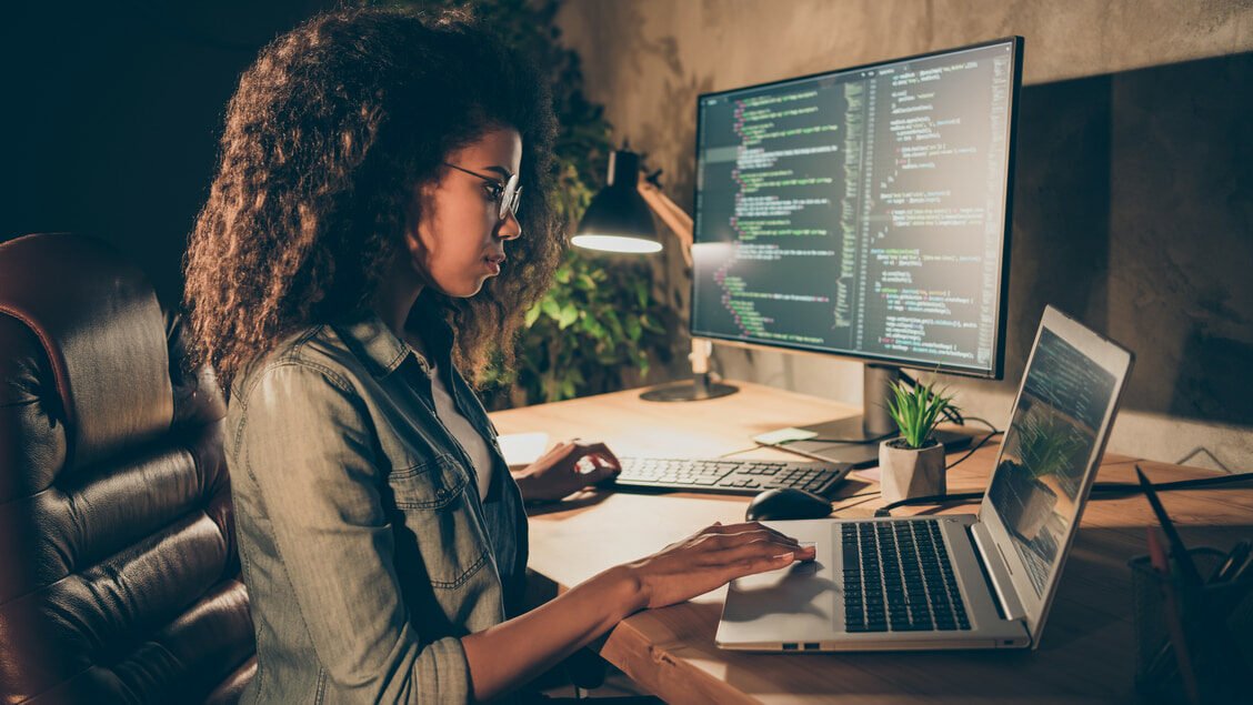 Hire Freelance Web Developer Benefits and Tips - Ctisprime