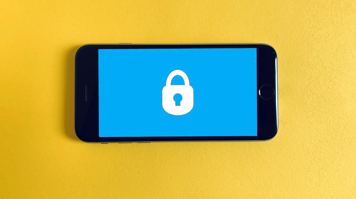 Ask a Diamond Pro: What's Important About Buying a Diamond Online